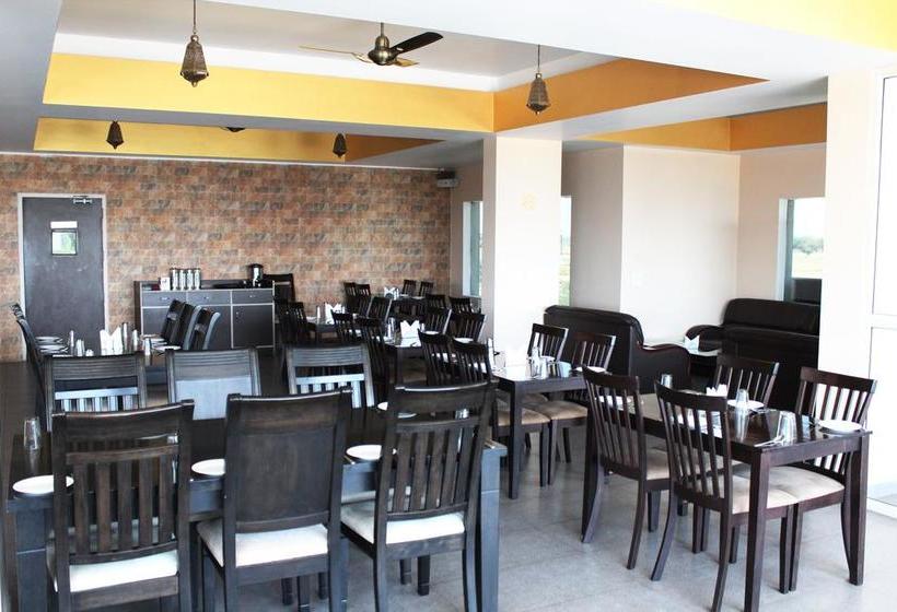 Adhunik Hotel Behror 9