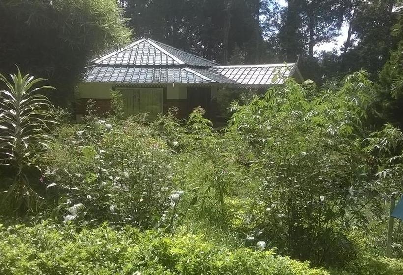 Bed and Breakfast Pankajam Estate 11