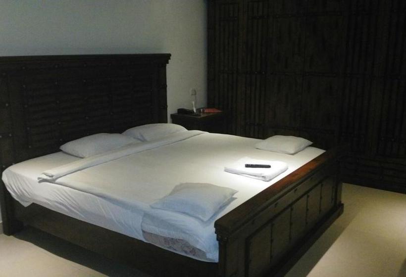 Hotel The Naagaa Residency 9