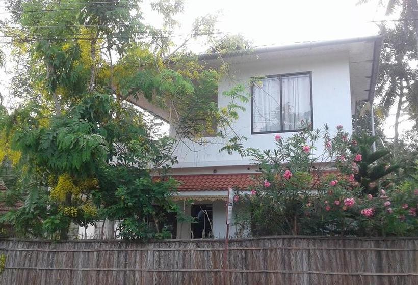 Bed and Breakfast Marari Febins Homestay 1