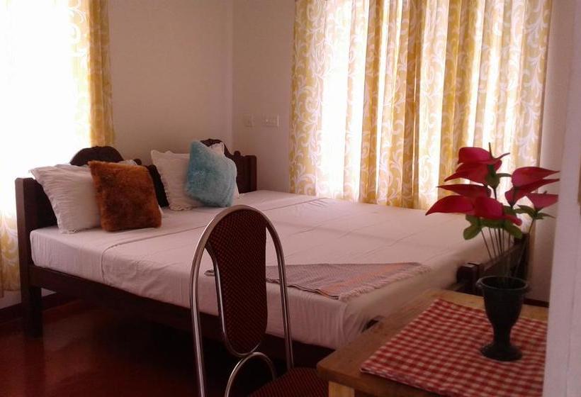 Bed and Breakfast Marari Febins Homestay 10