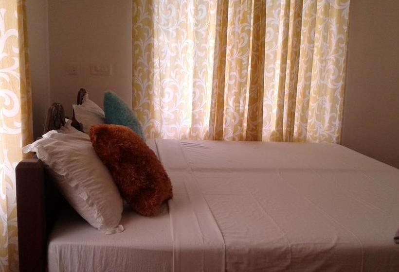 Bed and Breakfast Marari Febins Homestay 12