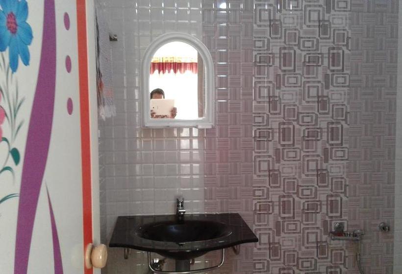 Bed and Breakfast Marari Febins Homestay 17