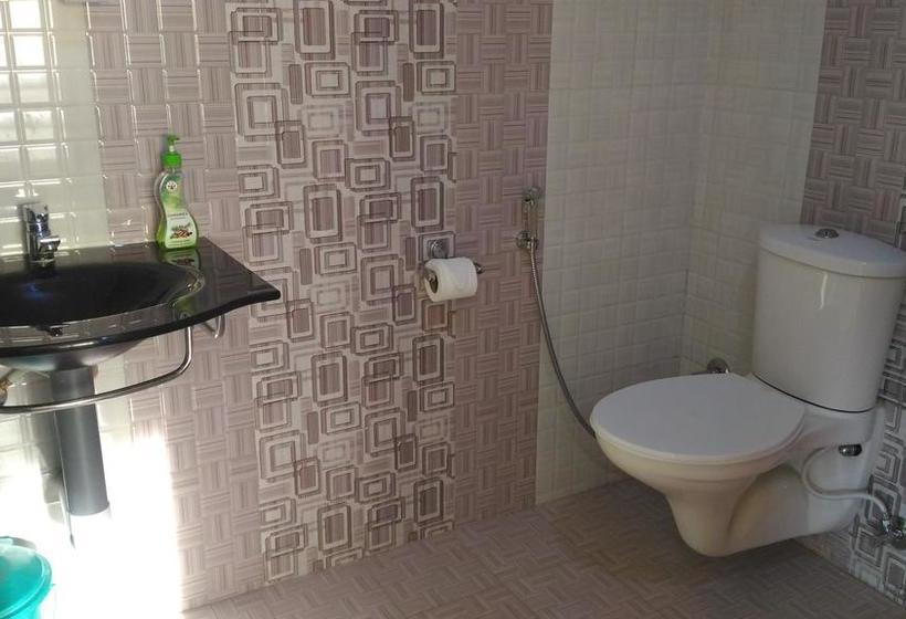 Bed and Breakfast Marari Febins Homestay 18