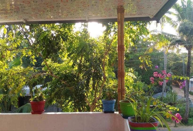 Bed and Breakfast Marari Febins Homestay 19