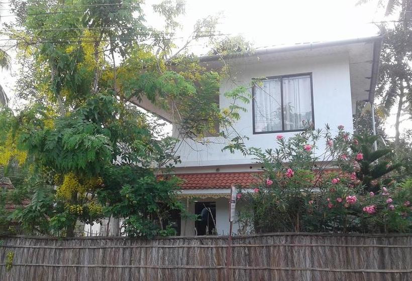 Bed and Breakfast Marari Febins Homestay 2