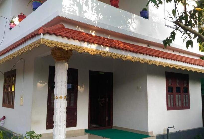 Bed and Breakfast Marari Febins Homestay 3