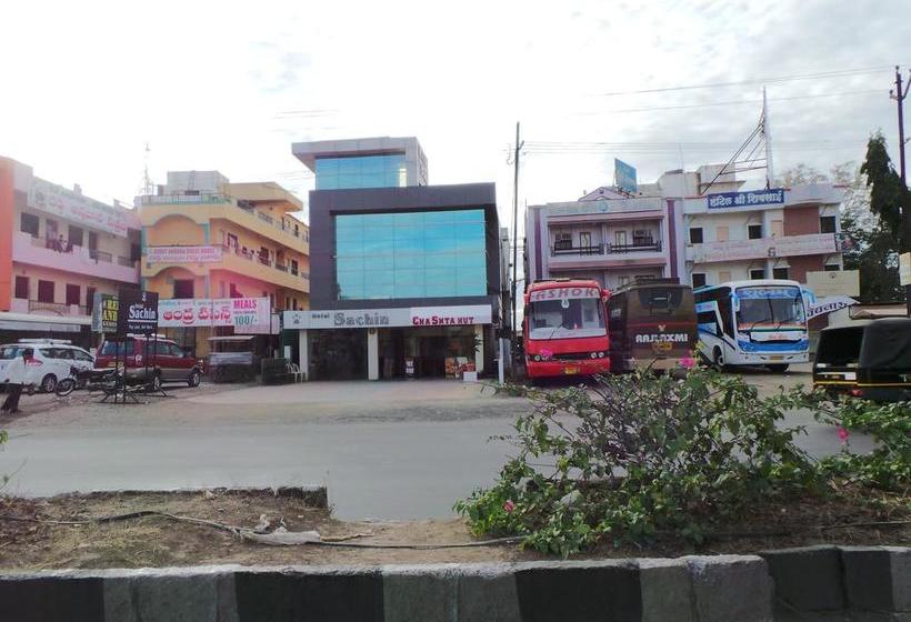 Hotel Sachin Excellency 13