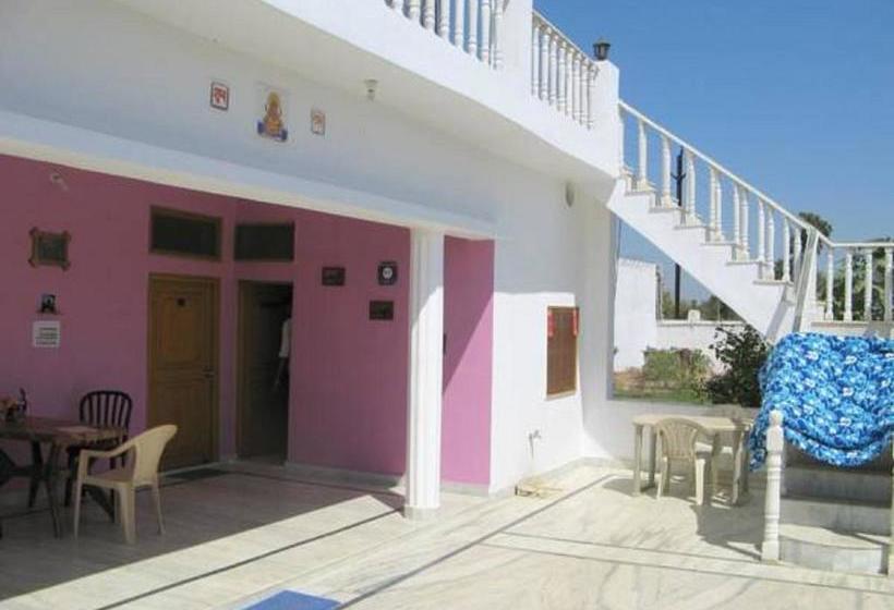 Bed and Breakfast Prem Home Stay 9