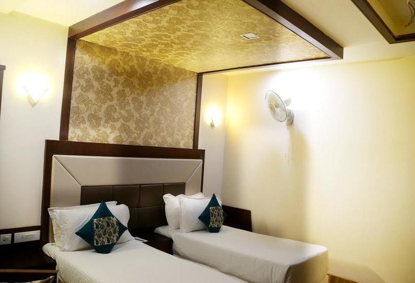 Hotel The Land Mark 11