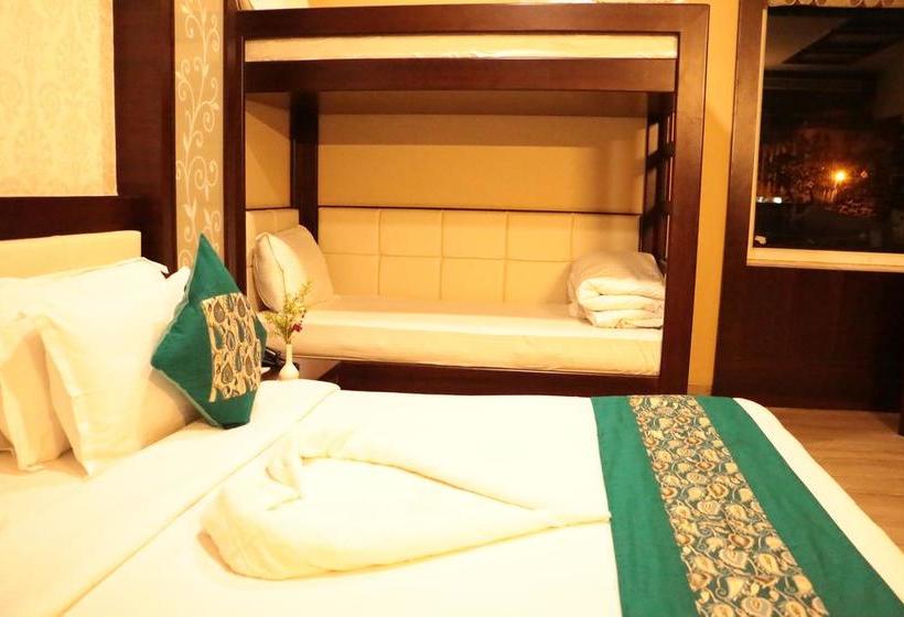 Hotel The Land Mark 14