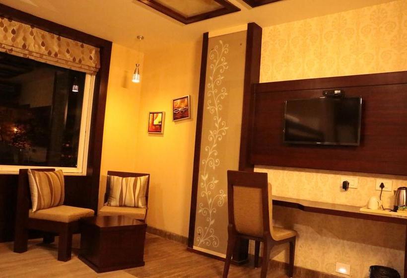 Hotel The Land Mark 19