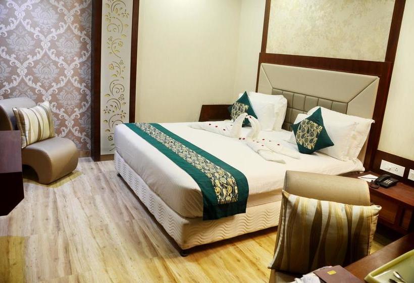 Hotel The Land Mark 5