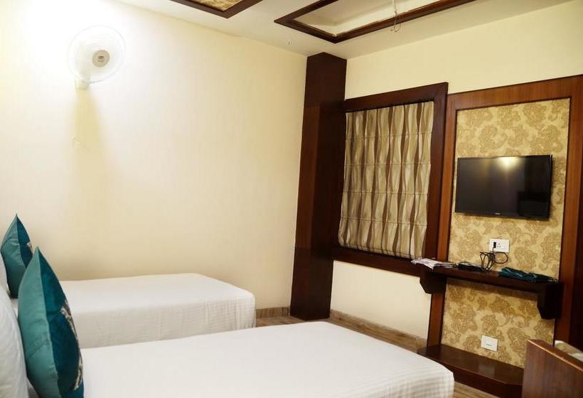 Hotel The Land Mark 9