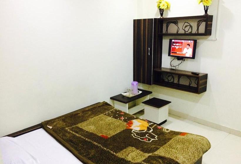 Hotel Vrandavan Palace 1