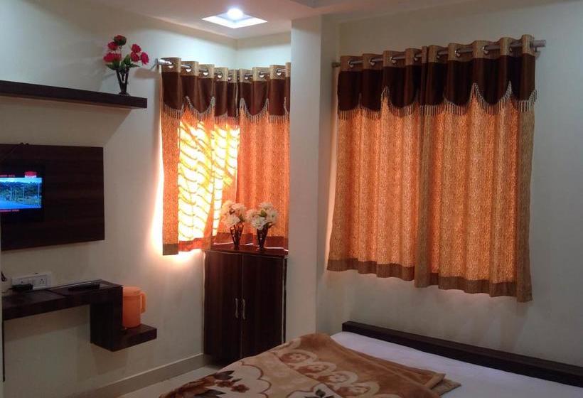 Hotel Vrandavan Palace 16