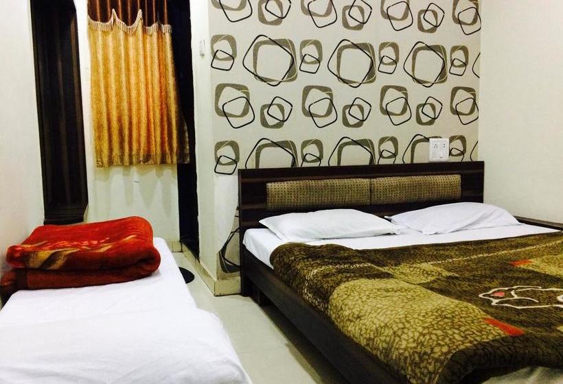 Hotel Vrandavan Palace 2