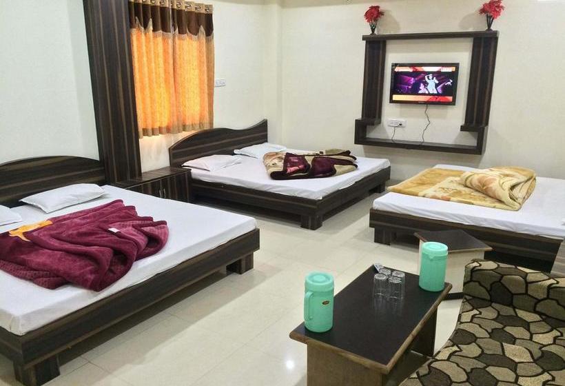 Hotel Vrandavan Palace 5