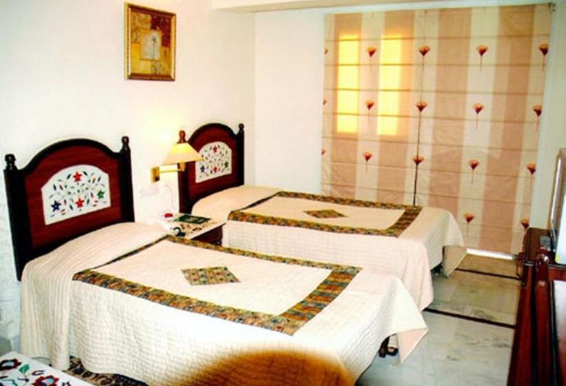 Hotel The Imperial Inn