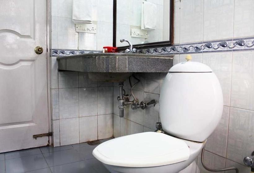 Hotel The Imperial Inn 3