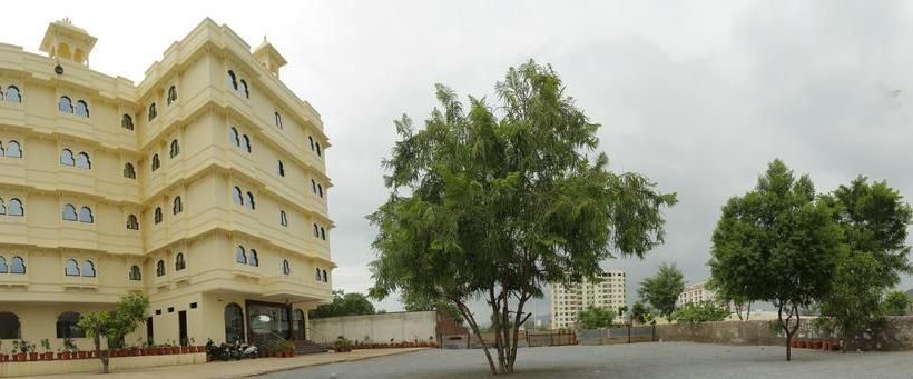 Hotel The Byke Riddhi Inn 7