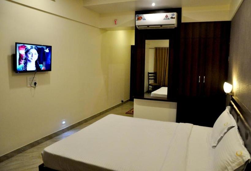 Hotel Gulmohar Pride 16