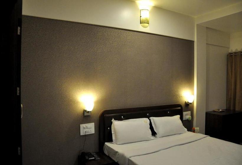 Hotel Gulmohar Pride 17