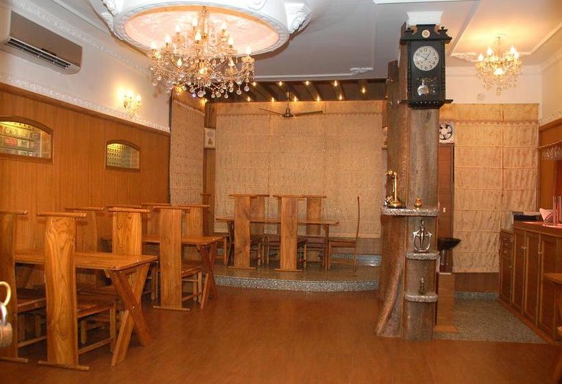 Hotel Ishan Villa 10