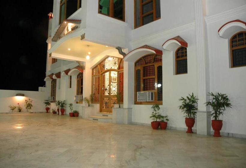 Hotel Ishan Villa 5