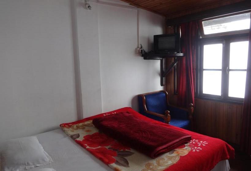 Hotel Sai Nilayam 11