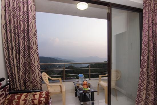 Hotel Vighnaharta Palace 12