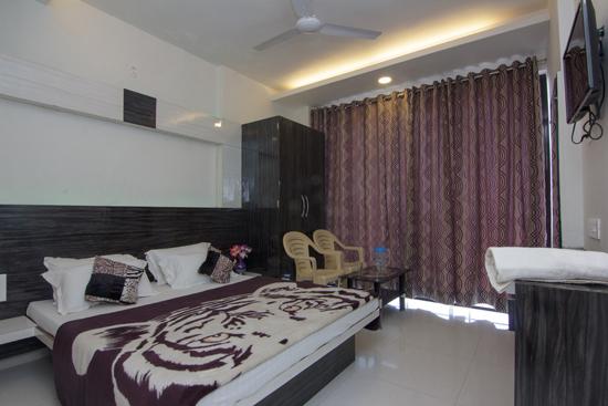 Hotel Vighnaharta Palace 15