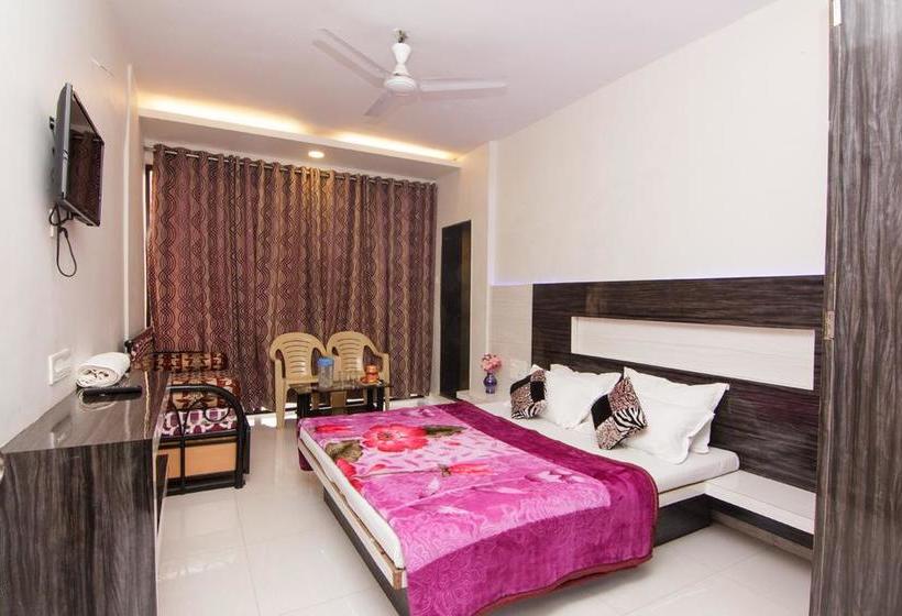 Hotel Vighnaharta Palace 7