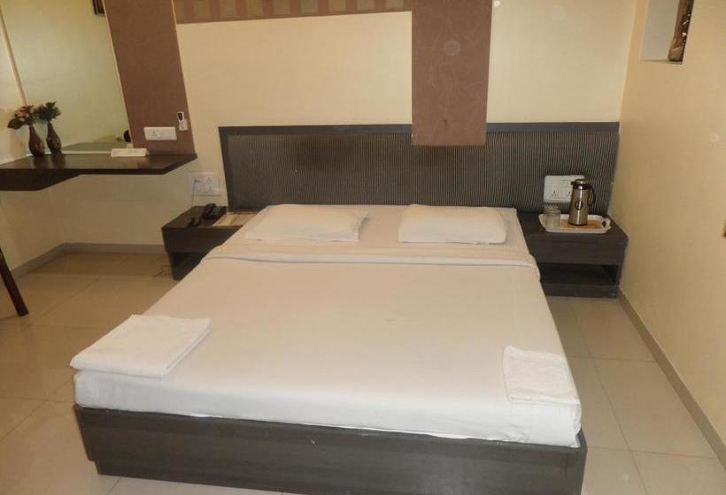 Hotel Saideep Executive 10