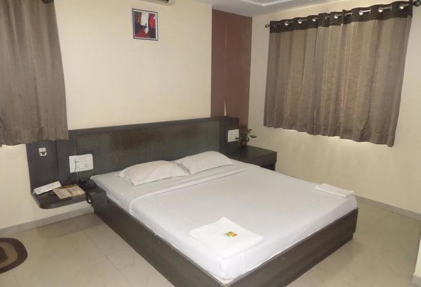 Hotel Saideep Executive 13