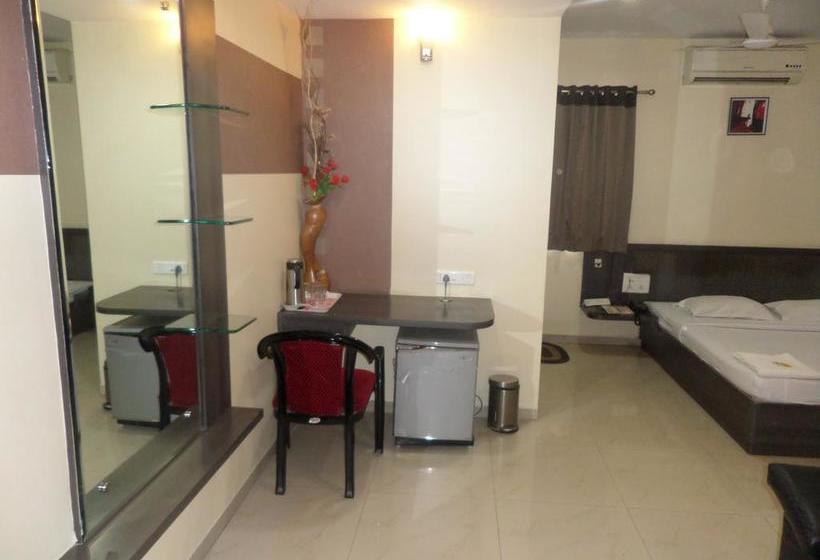 Hotel Saideep Executive 18