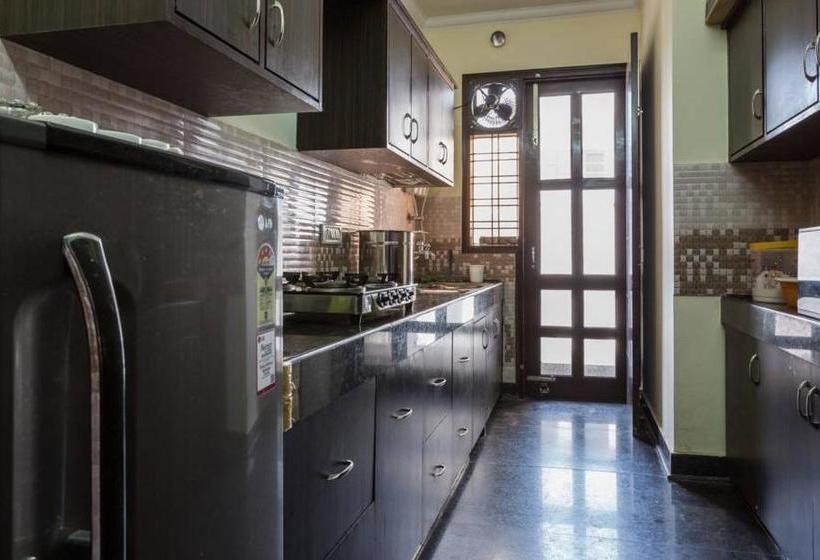 Shanti Villa Bed & Breakfast 3