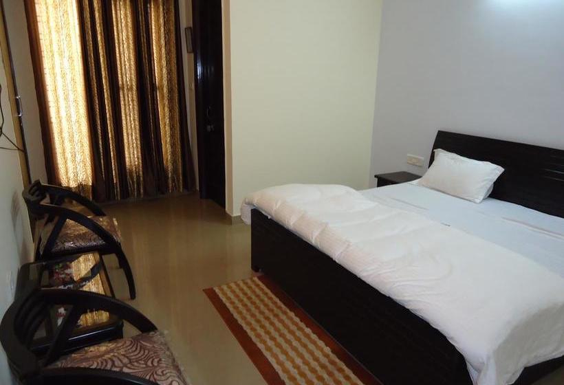 Shanti Villa Bed & Breakfast 7