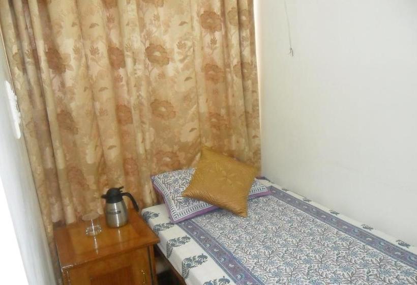 Bed and Breakfast Raghav`s Royal Residency 1