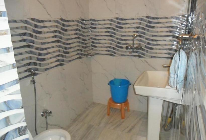 Bed and Breakfast Raghav`s Royal Residency 17