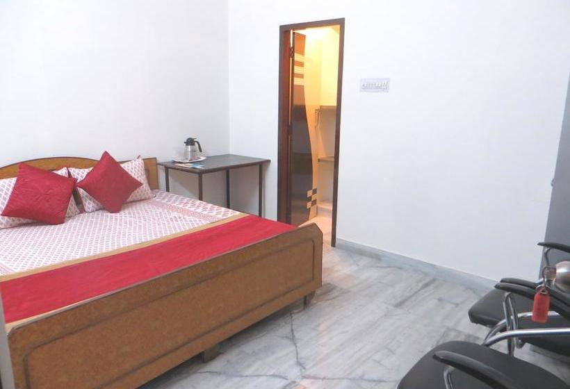 Bed and Breakfast Raghav`s Royal Residency 19