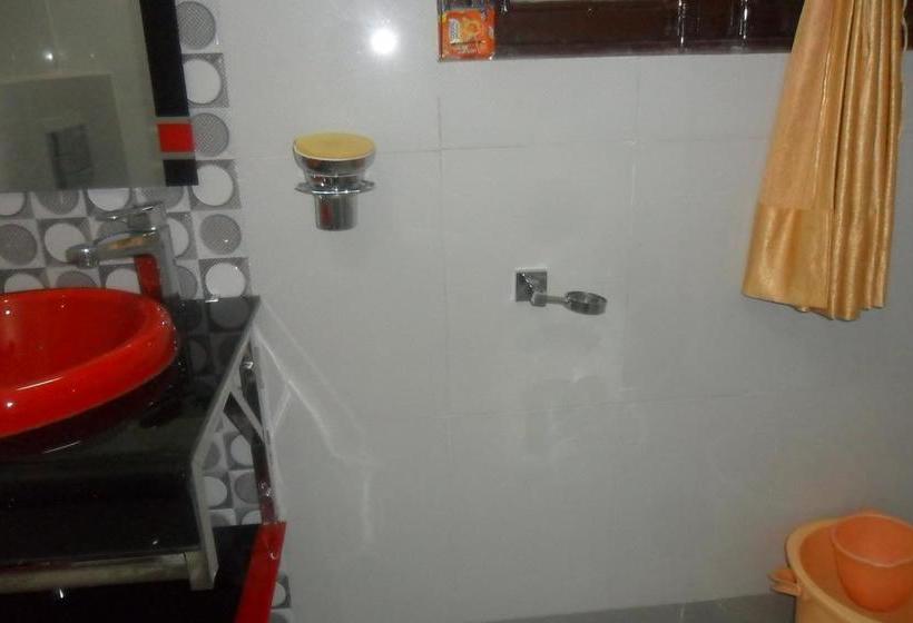 Bed and Breakfast Raghav`s Royal Residency 3