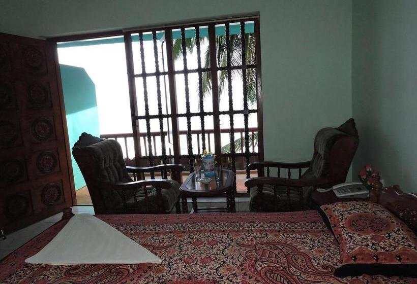 Hotel Marigold Minihouse 1