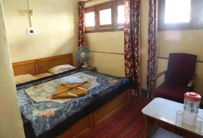 Hotel New Suriya Srinagar Jammu y Cachemira