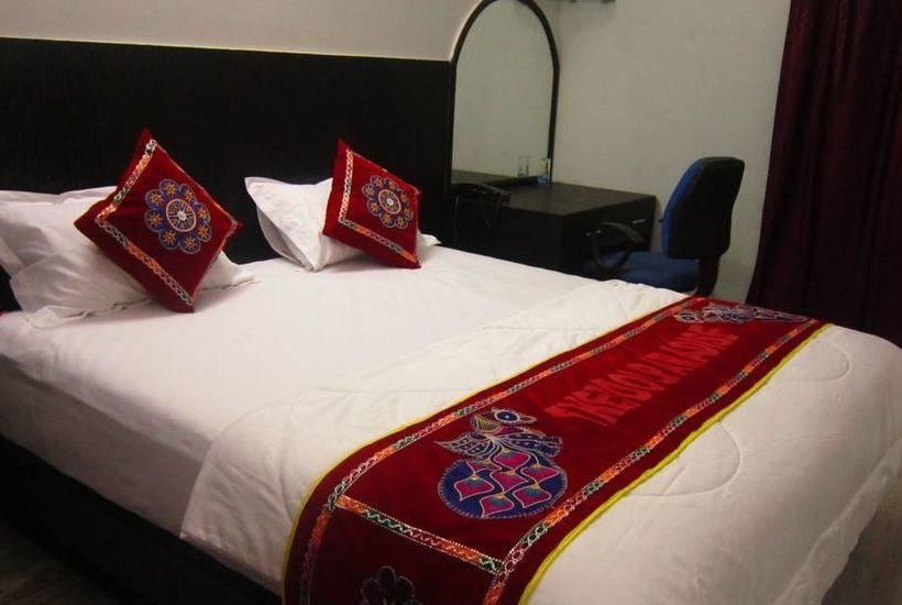 Bed and Breakfast The Idol Paradise 2