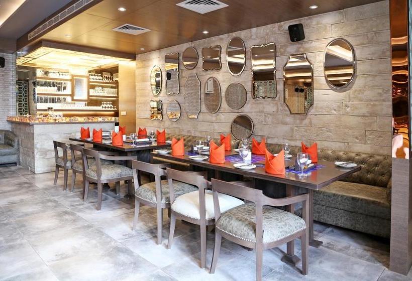 Hotel Parador Agra 5