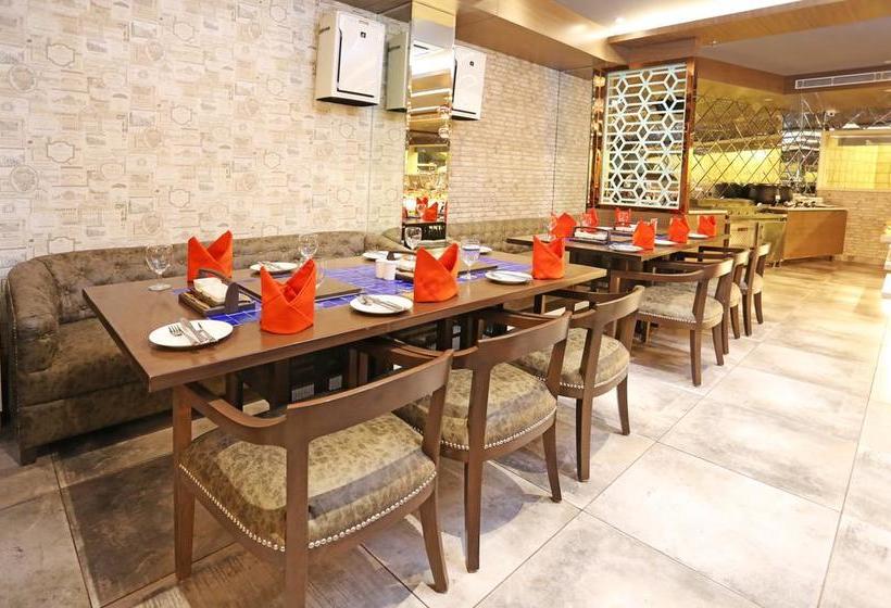 Hotel Parador Agra 7