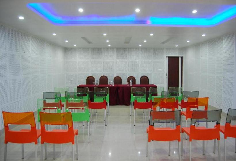 Hotel Monarch Aachal 10