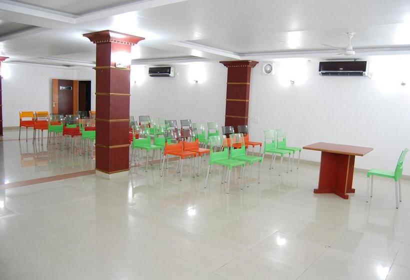 Hotel Monarch Aachal 11