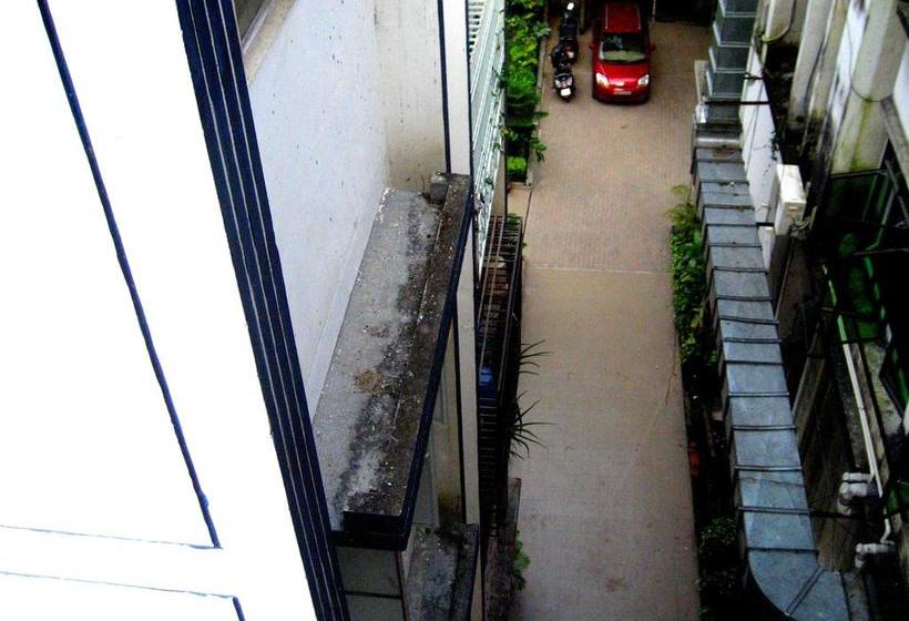 Hotel Monarch Aachal 17